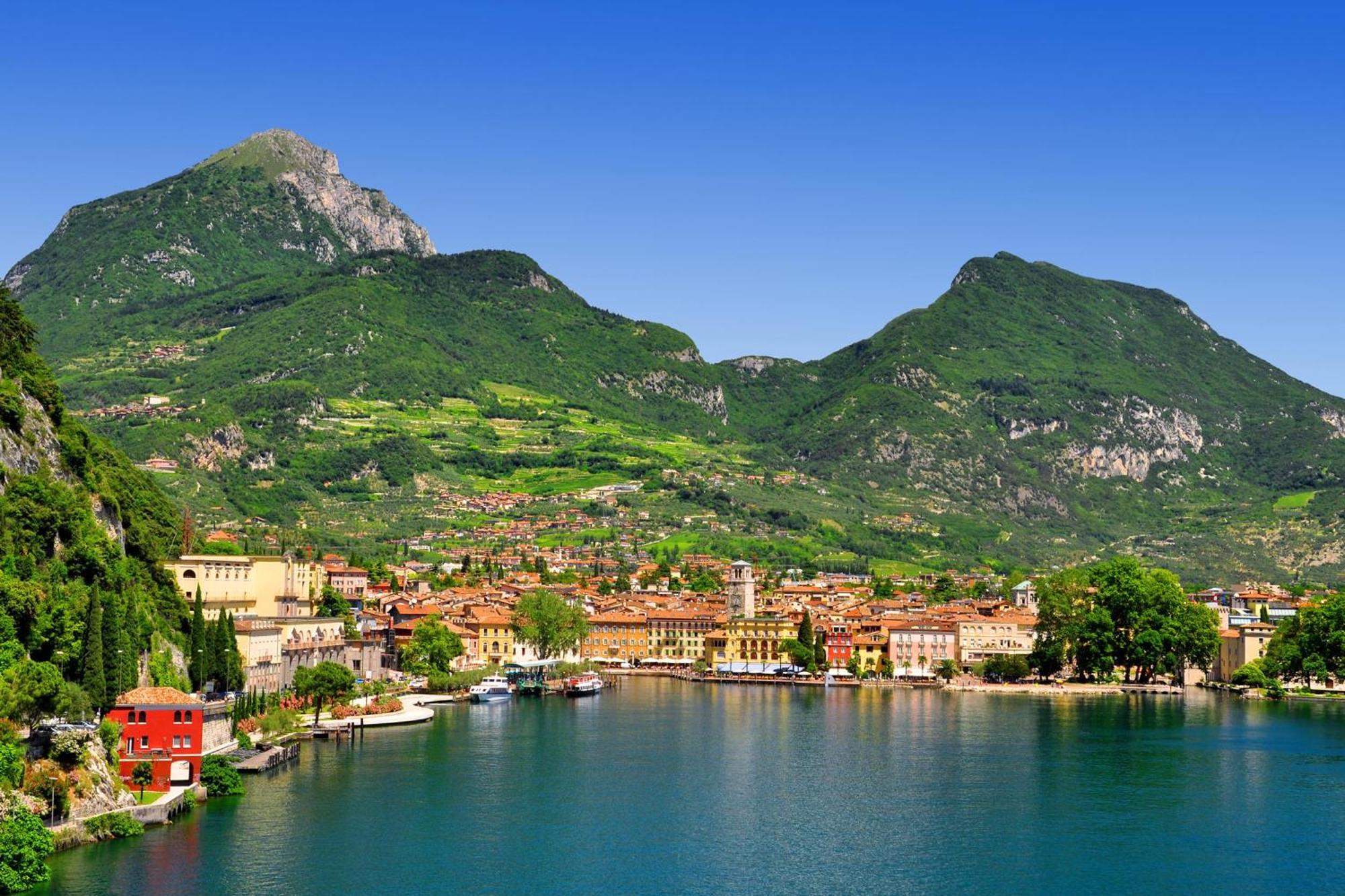 Lake View Historical Center Apartment - Happy Rentals Riva del Garda Exterior photo